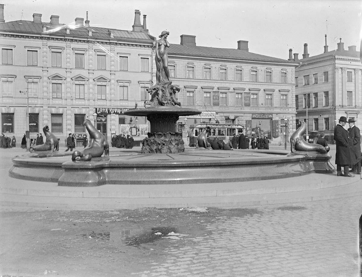 Helsinki. 'Havis Amanda' statue of Ville Wallgren in the Market Square, 1908
