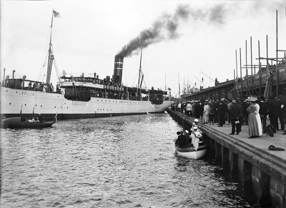 Helsinki. South Harbor, Steamboat 'Arktur' departs from the pier